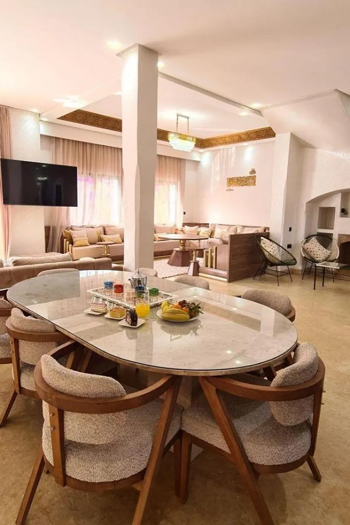 ホームステイ Chambre Villa, Jardin & Piscine マラケシュ