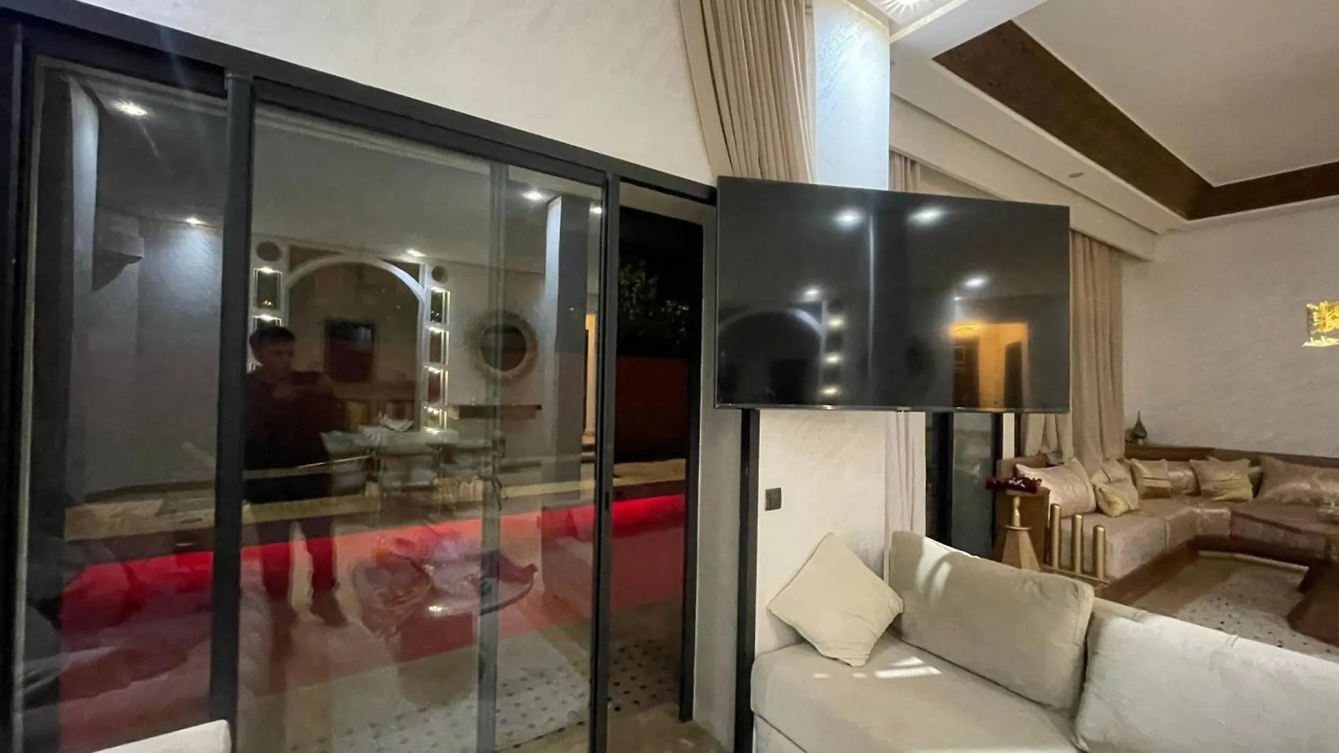 ホームステイ Chambre Villa, Jardin & Piscine マラケシュ モロッコ